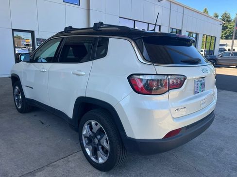 Used 2017 Jeep Compass Limited AWD/4WD image 5