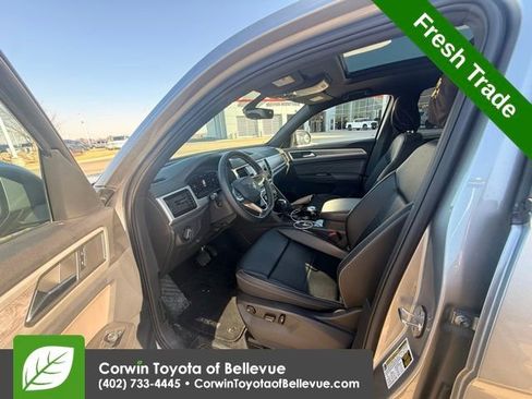 Used 2022 Volkswagen Atlas Cross Sport SE image 13