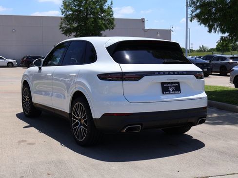 Used 2022 Porsche Cayenne AWD/4WD image 4