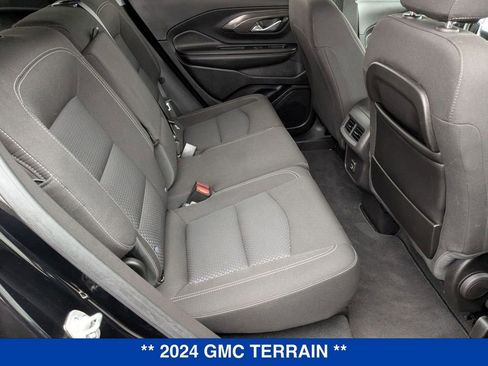 Used 2024 GMC Terrain SLE image 29