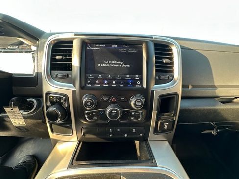 Used 2020 RAM 1500 Classic SLT w/ Luxury Group RWD image 15