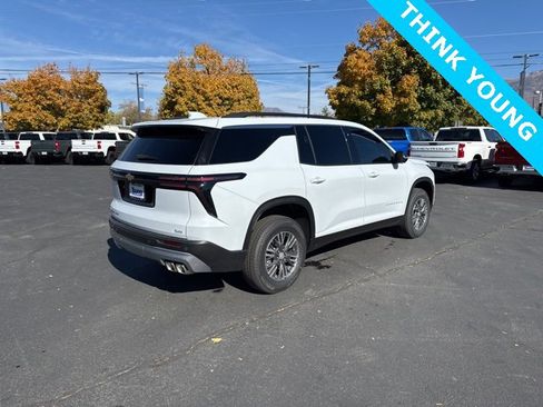 New 2026 Chevrolet Traverse LT w/ Driver Confidence Package image 7