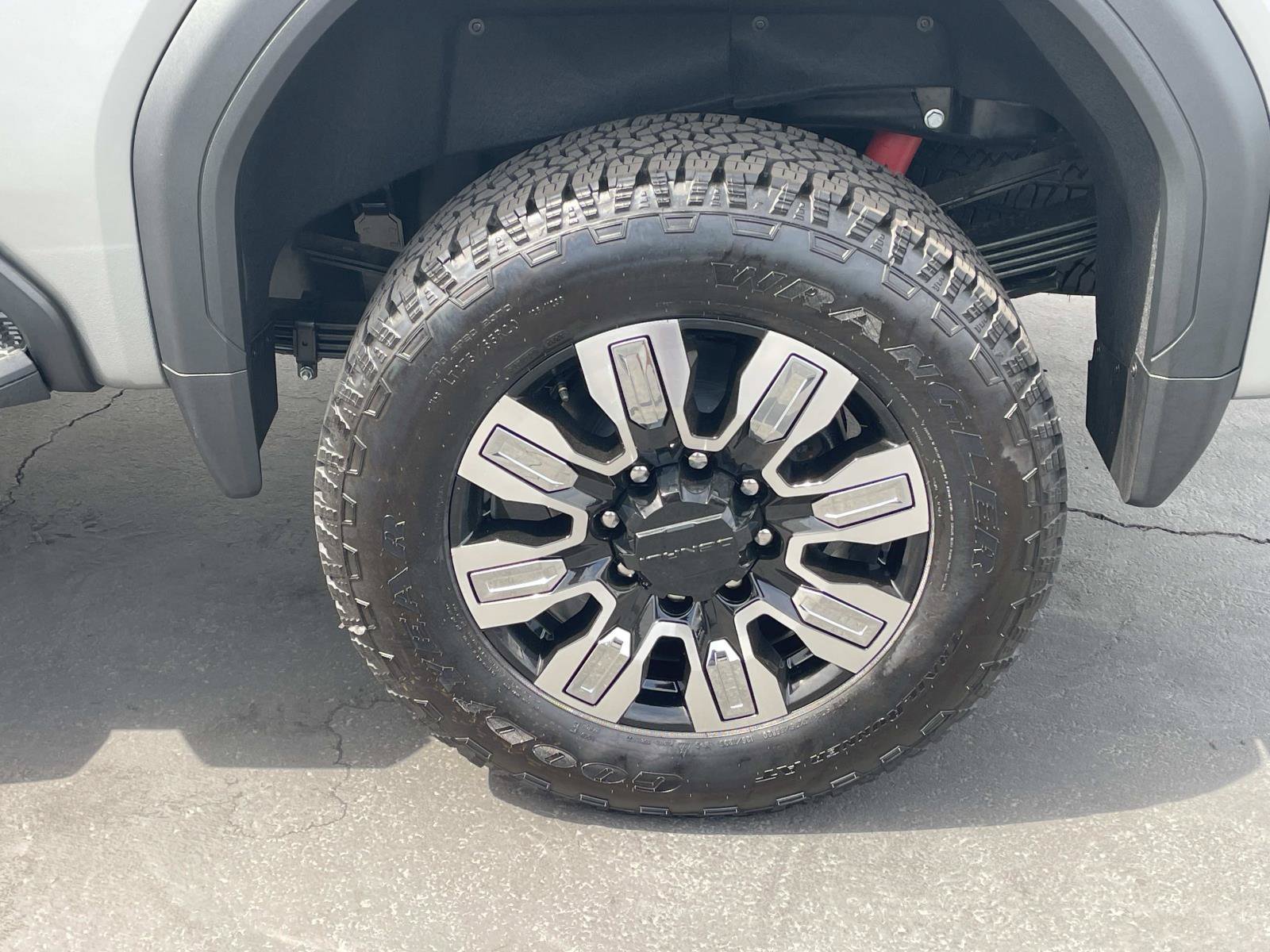 New 2026 GMC Sierra 2500 Denali w/ Denali Reserve Package AWD/4WD image 30