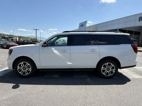 New 2026 Ford Expedition Max Active AWD/4WD image 4