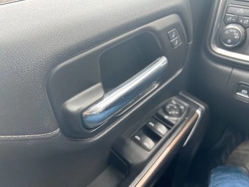 Used 2020 Chevrolet Silverado 1500 LT w/ All-Star Edition image 16