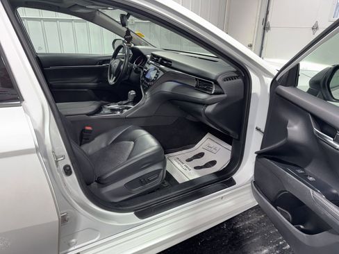 Used 2019 Toyota Camry XSE w/ Driver Assist Package FWD image 10