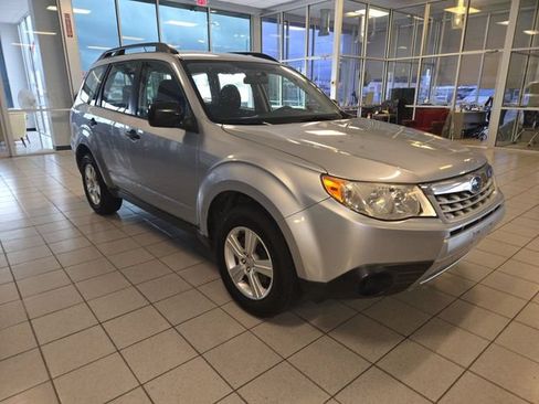 Used 2013 Subaru Forester 2.5X AWD/4WD image 2