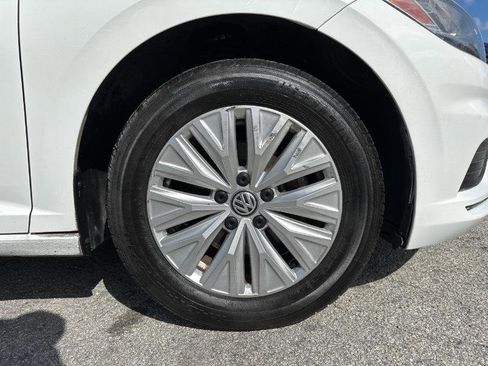 Used 2019 Volkswagen Jetta SE FWD image 20
