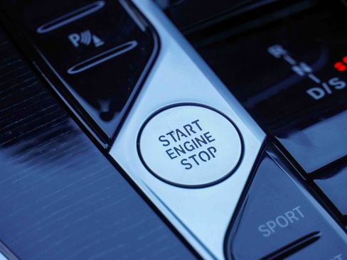 Certified 2026 BMW X7 M60i image 19