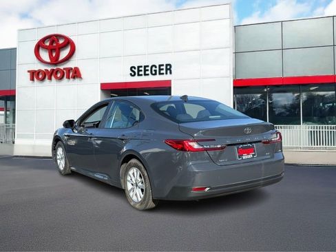 Used 2025 Toyota Camry LE FWD image 9