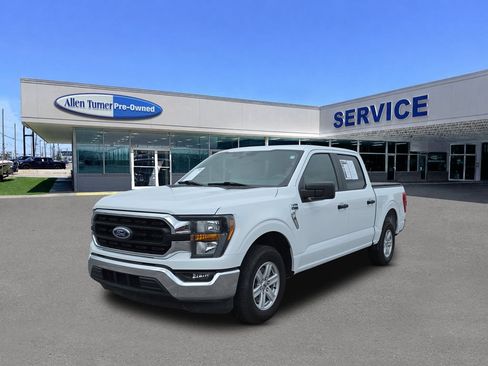 Used 2023 Ford F150 XLT w/ Trailer Tow Package RWD image 3
