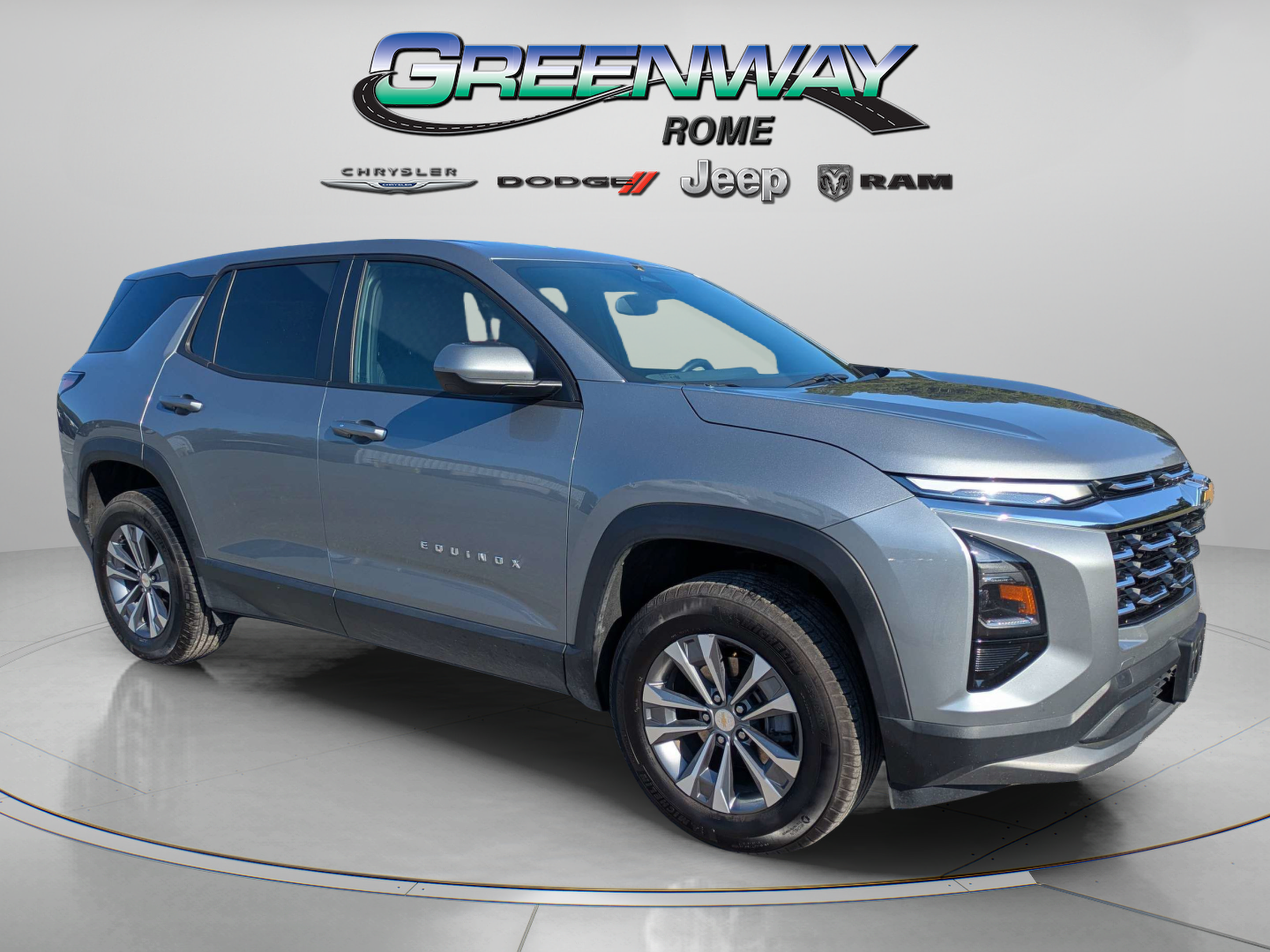 Used 2026 Chevrolet Equinox LT w/ Convenience Package II AWD/4WD image 2
