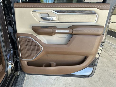 Used 2019 RAM 1500 Laramie image 31