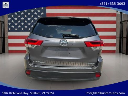 Used 2018 Toyota Highlander XLE AWD/4WD image 6