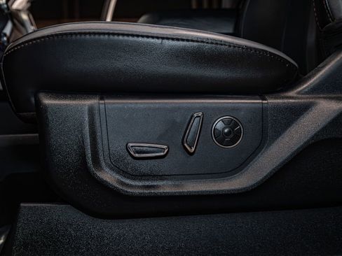 Used 2020 Ford F450 Platinum w/ FX4 Off-Road Package image 22