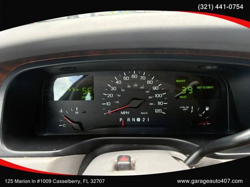 Used 1998 Lincoln Town Car Executive RWD image 16