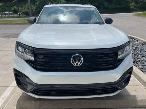 Used 2023 Volkswagen Atlas SEL R-Line AWD/4WD image 8