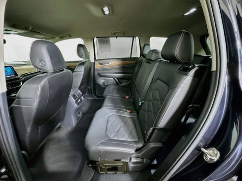 Used 2025 Volkswagen Atlas SE FWD image 28