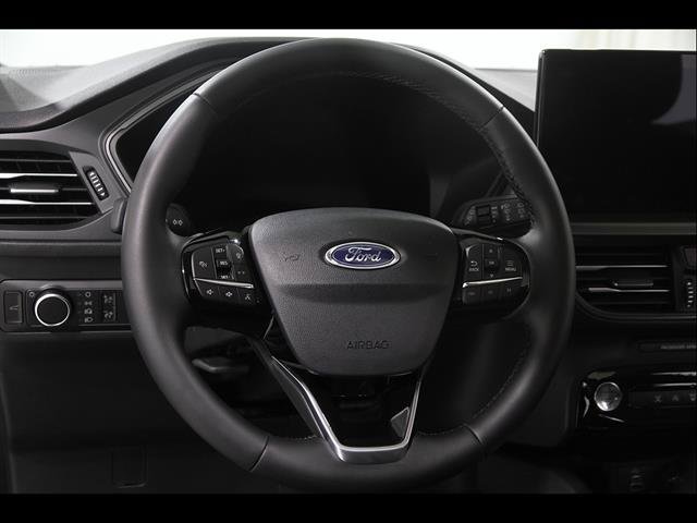 Used 2026 Ford Escape Active w/ Active Premium Tech Pack AWD/4WD image 7