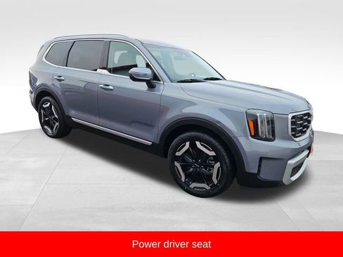 Used 2025 Kia Telluride S image 9