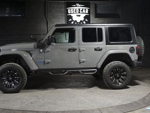 Used 2021 Jeep Wrangler Unlimited Sahara w/ Cold Weather Group AWD/4WD image 2