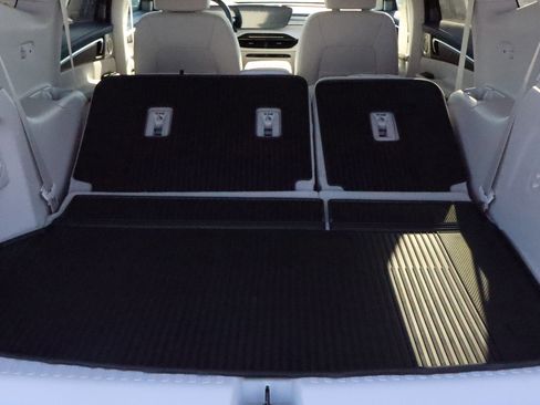 New 2026 Buick Enclave Avenir w/ Super Cruise Package image 16