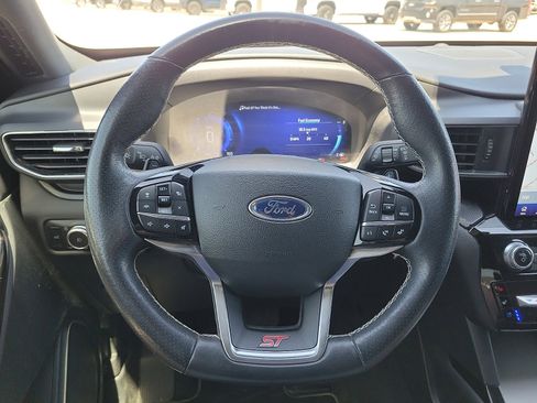 Used 2023 Ford Explorer ST w/ Equipment Group 401A AWD/4WD image 19