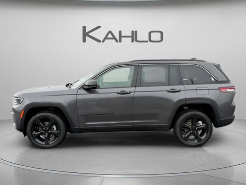 New 2026 Jeep Grand Cherokee Limited AWD/4WD image 2