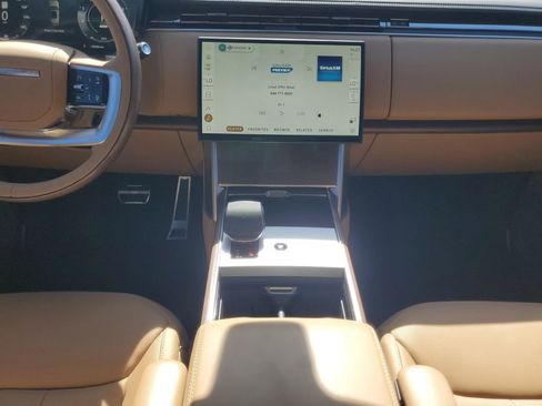 Certified 2025 Land Rover Range Rover Autobiography AWD/4WD image 29