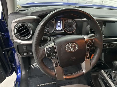 Used 2022 Toyota Tacoma SR5 image 10