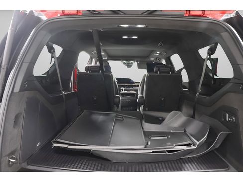 Used 2024 Cadillac Escalade ESV Sport Platinum w/ LPO, ONYX Package image 33