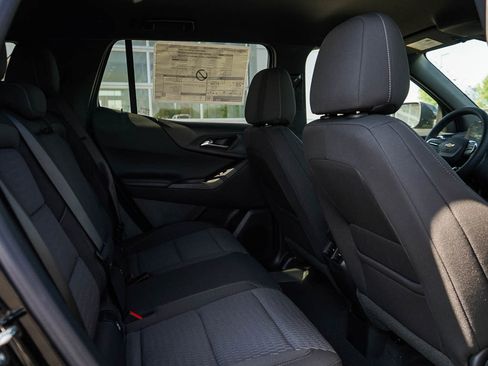 New 2026 Chevrolet Equinox LT AWD/4WD image 11