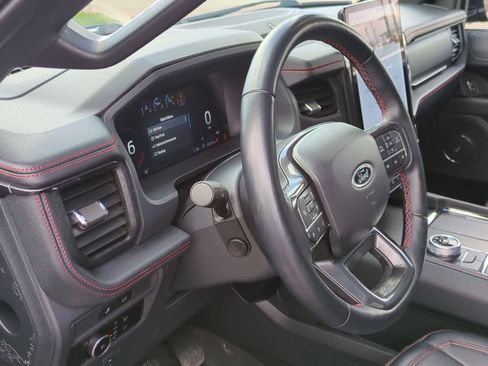 Used 2024 Ford Expedition Max Limited AWD/4WD image 10