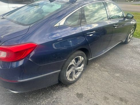 Used 2019 Honda Accord EX image 5