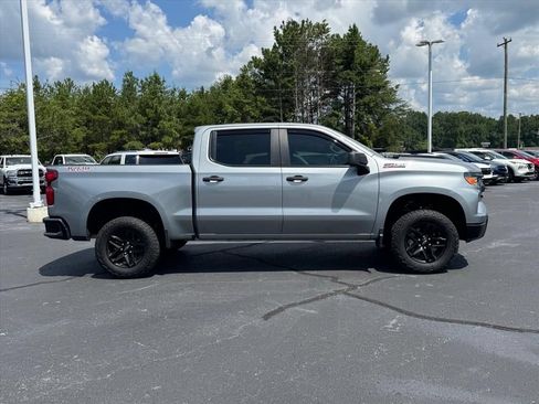 Used 2024 Chevrolet Silverado 1500 Custom Trail Boss AWD/4WD image 2