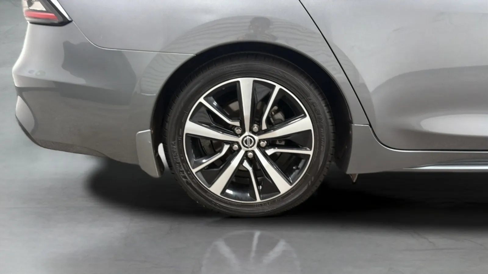 Used 2021 Nissan Maxima 3.5 SV w/ Floor Mat Group FWD image 27