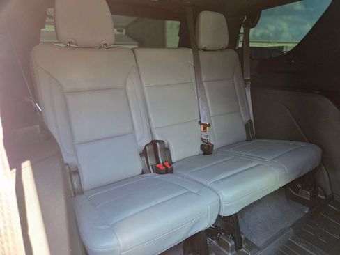 Used 2023 Chevrolet Tahoe LT w/ Luxury Package RWD image 13