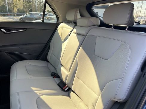 Certified 2025 Kia Niro EX image 22