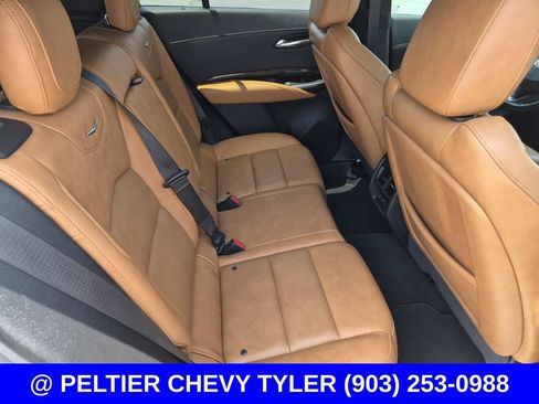 Used 2021 Cadillac XT4 Premium Luxury FWD image 16