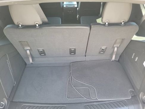 Used 2023 Chevrolet Tahoe LT RWD image 9