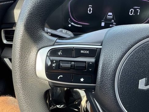 Used 2024 Kia Sportage LX image 32