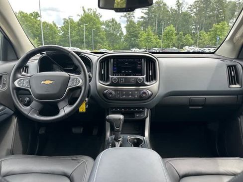 Used 2021 Chevrolet Colorado Z71 w/ Safety Package AWD/4WD image 18
