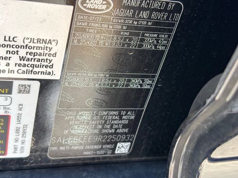 Used 2024 Land Rover Defender 110 V8 image 29