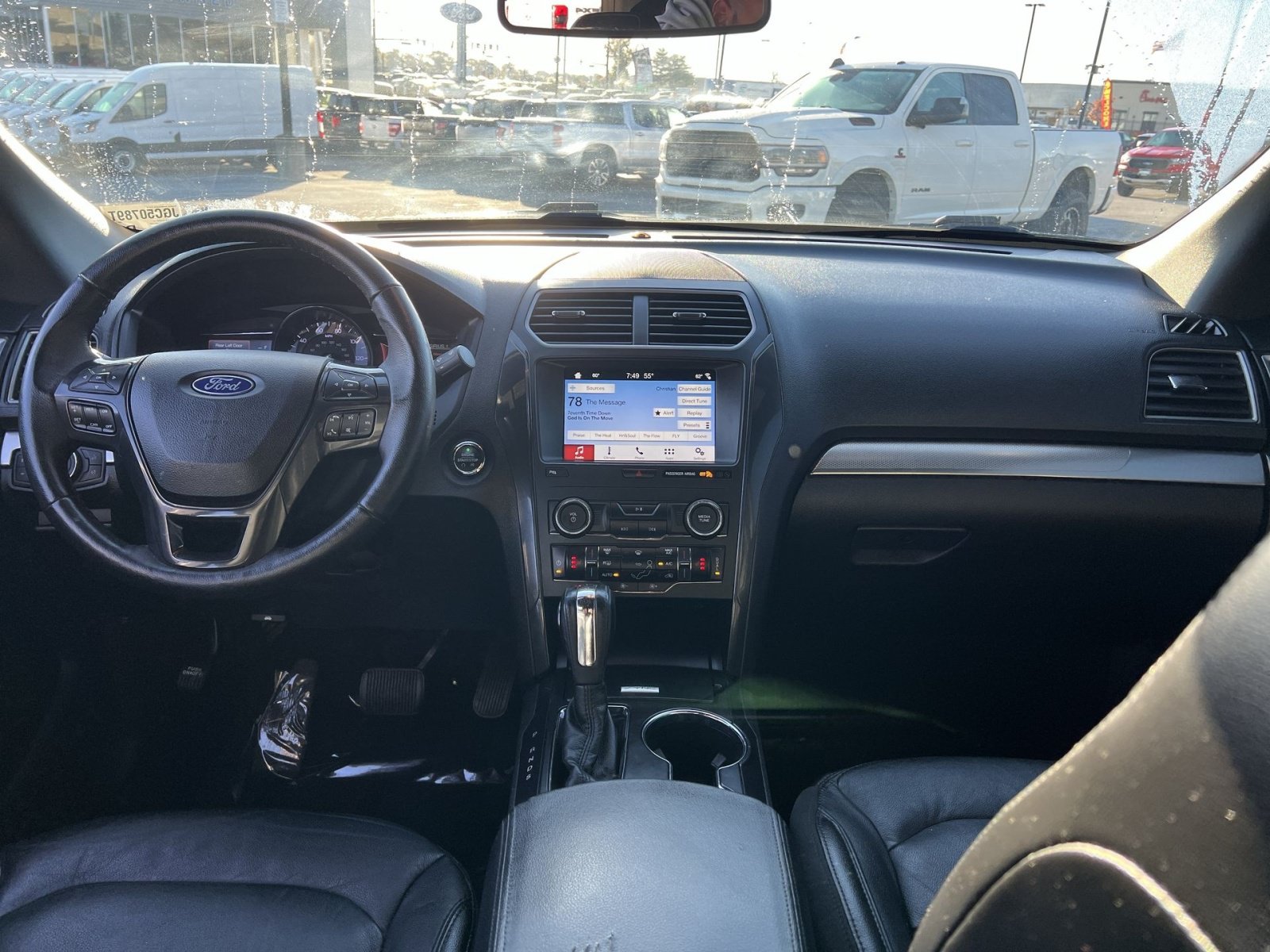 Used 2018 Ford Explorer XLT w/ Equipment Group 202A AWD/4WD image 30