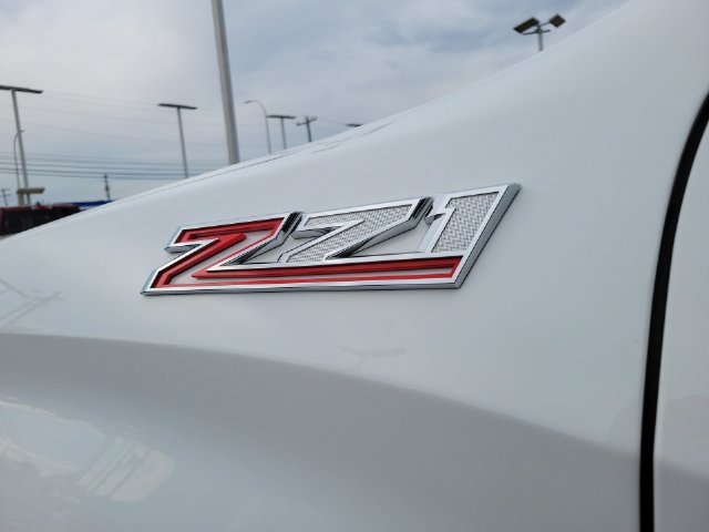 Certified 2024 Chevrolet Silverado 1500 LT w/ Z71 Off-Road Package AWD/4WD image 35