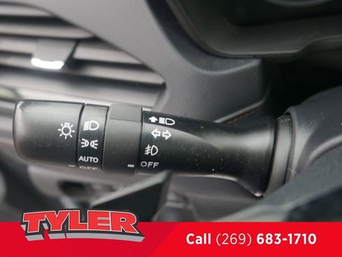 Used 2025 Subaru Forester Touring AWD/4WD image 27
