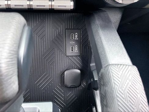Used 2025 Toyota Tacoma TRD Sport RWD image 16