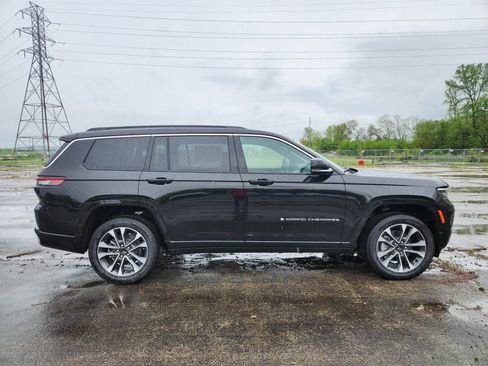 New 2025 Jeep Grand Cherokee L Overland AWD/4WD image 17