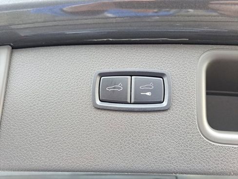 Certified 2016 Porsche Macan S image 16