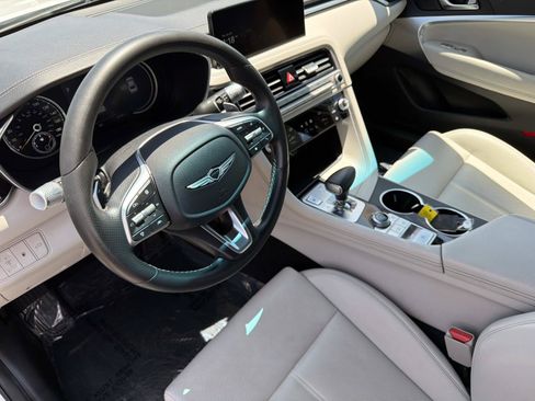 Used 2025 Genesis G70 2.5T RWD image 7